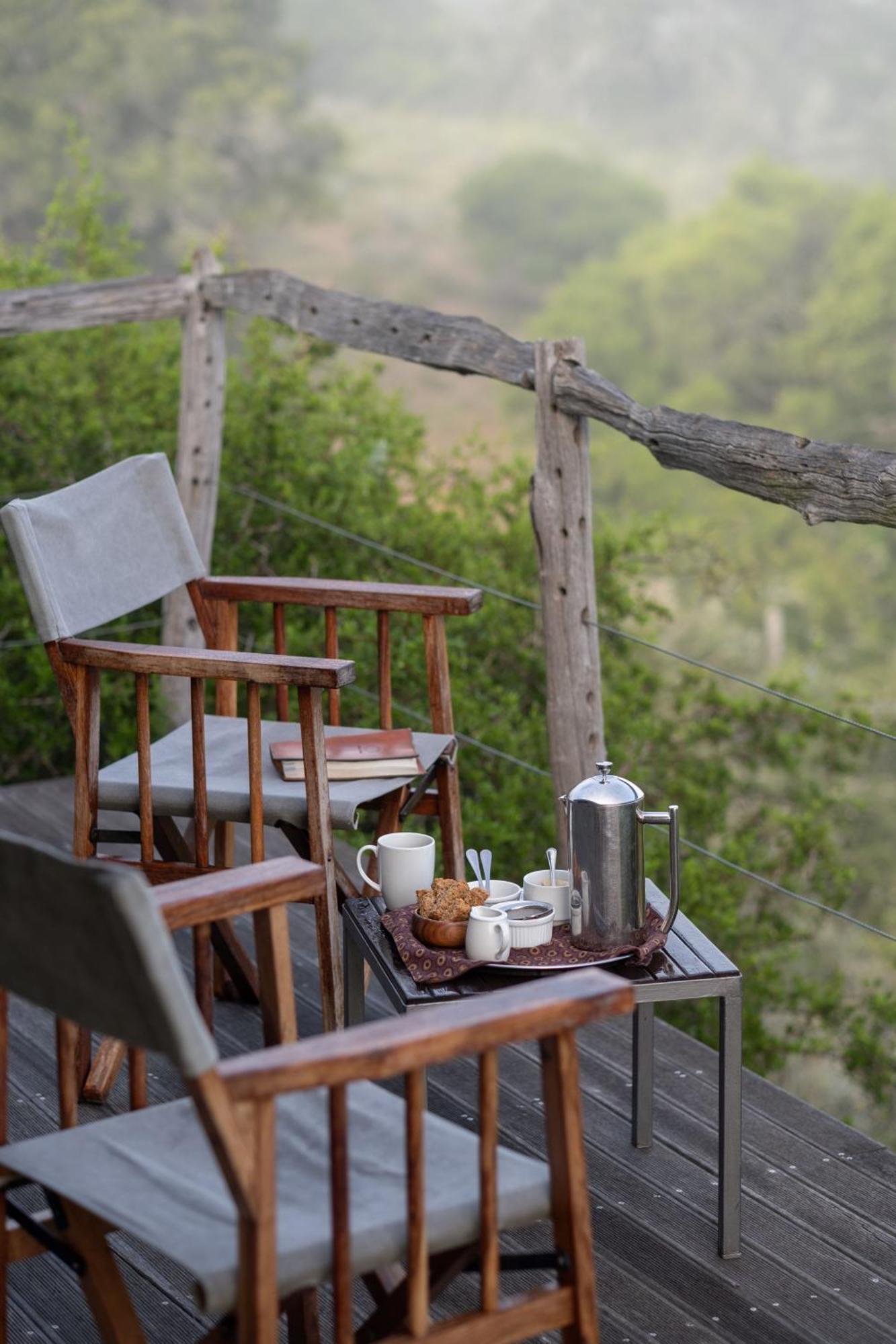 Hillsnek Safari Camp - Réserve animalière d'Amakhala Extérieur photo