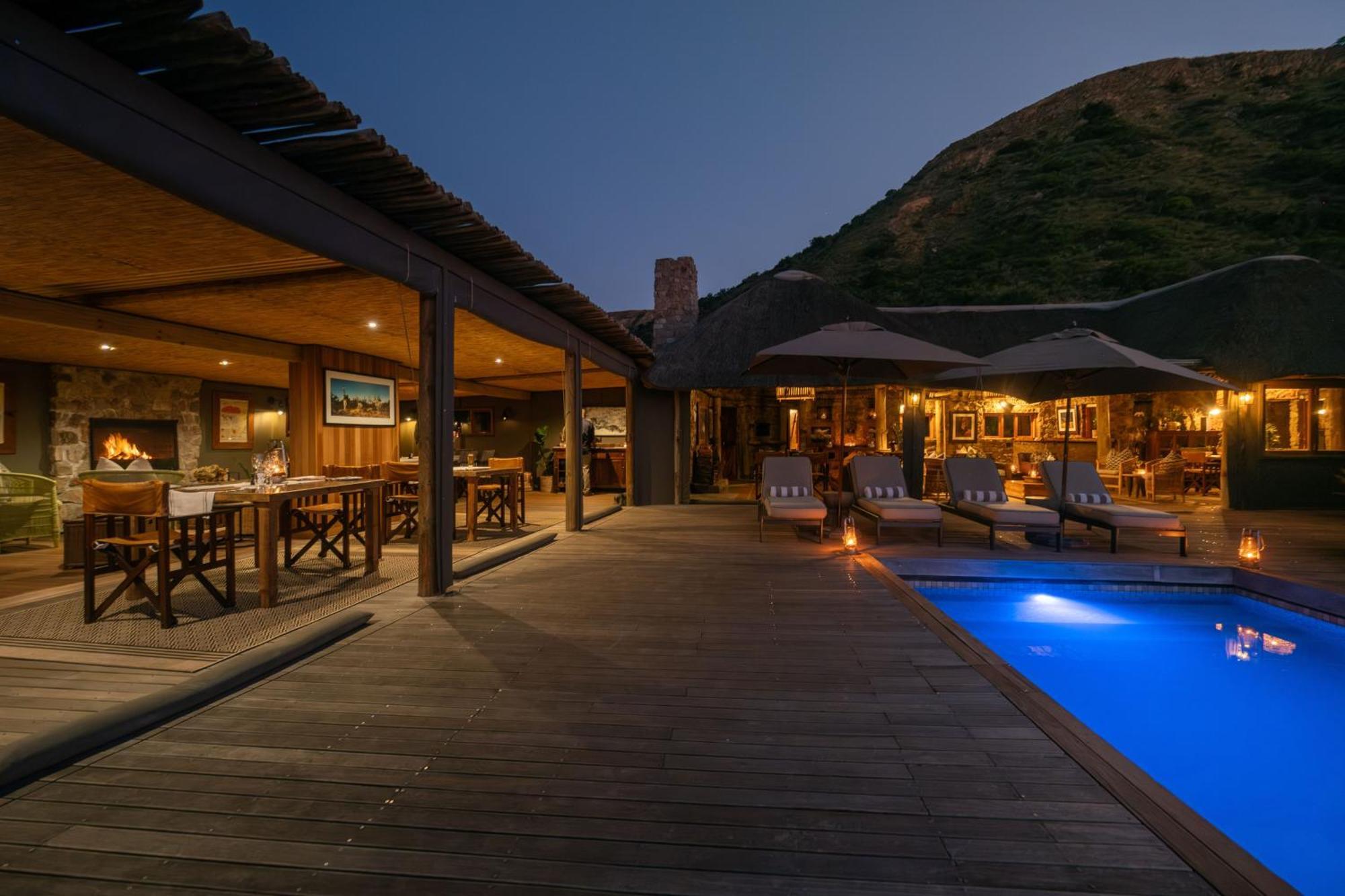 Hillsnek Safari Camp - Réserve animalière d'Amakhala Extérieur photo