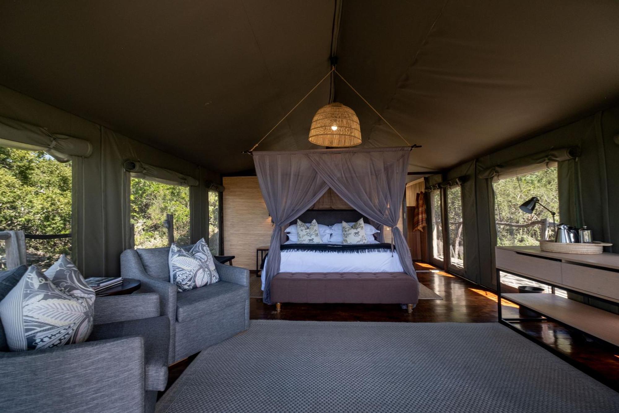 Hillsnek Safari Camp - Réserve animalière d'Amakhala Extérieur photo